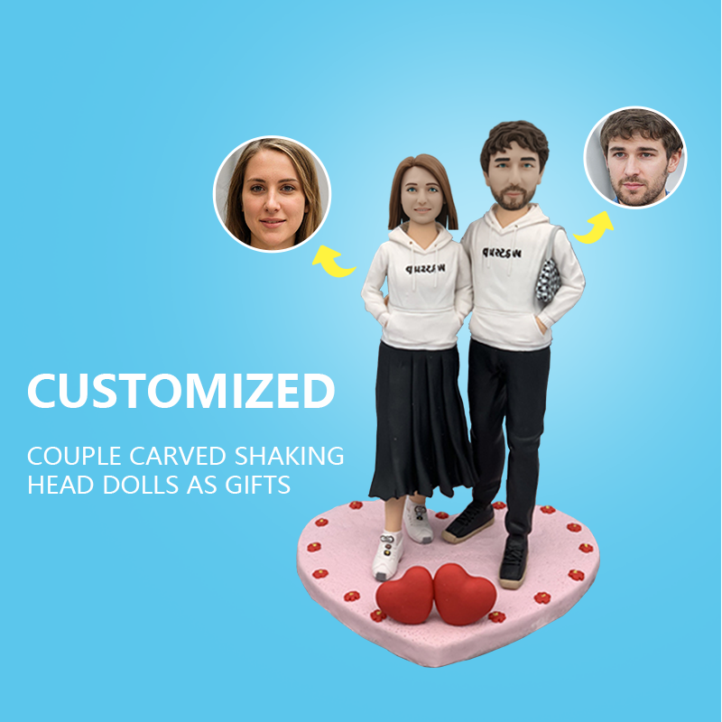 Customized Couple Carved Shaking Head Dolls As Gifts